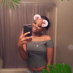 Meet your Posher, Kayla